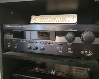 Yamaha Natural Sound AV Receiver R-V905