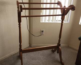 Wooden Quilt Rack