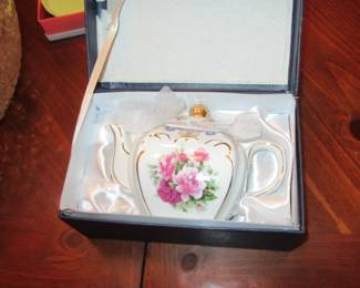 jan tea pot