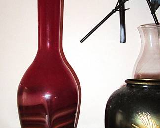 jan red feather vase