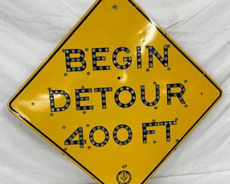 41-Inch Porcelain ‘Begin Detour 400 FT’ Sign with Cat Eye Reflectors