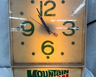 Plastic Mountain Dew Light-Up Clock, 12 x 17