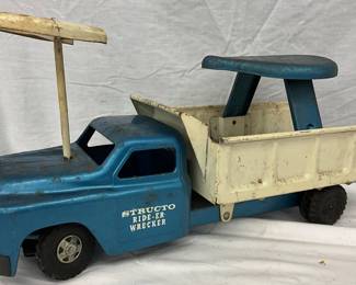 20×10 Structo Ride-Er-Wrecker Pressed Steel Toy Truck