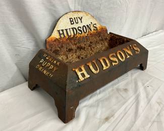 MEASURES 15 1/2 X 7