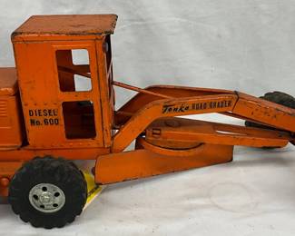 17IN. Tonka No. 600 Pressed Steel Road Grader with Diesel Decal