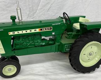 1:18 Scale Die-Cast Oliver 1850 Tractor Model