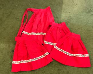 Mother and 3 Little Girls Red Aprons...perfect for Christmas Morning!