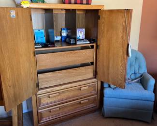 Dresser/Armoire!