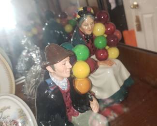 Figurines