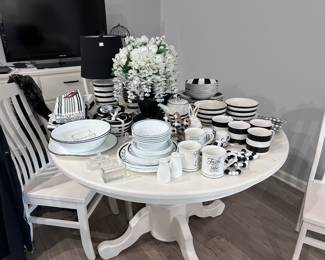 White table and chairs