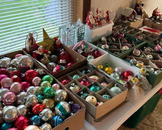 LOADS of Vintage Christmas!
