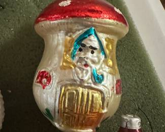 Santa and the mushroom cottage