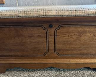 This is a lovely wooden lane cedar chest with a tufted cushion top!