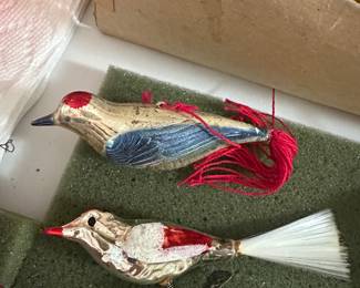 A couple of perfect birds