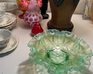 Better view of the beautiful glass.