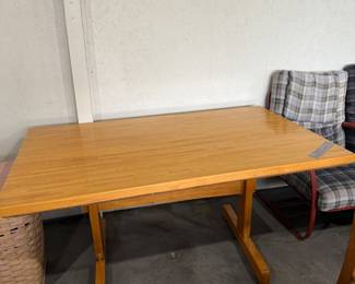 This is a really nice blonde wood table