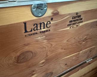 All the correct markings where they need to be for this lane cedar chest