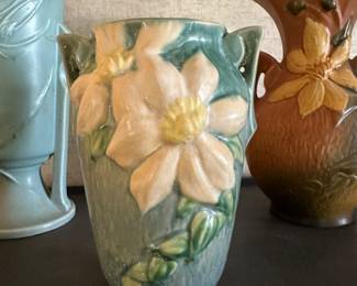 Stunning Vinatge Roseville Art Pottery Vase in rage White Clematis Pattern in Blue.