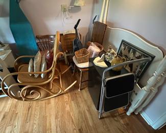 Got the keys today! Here are a few shots of our preliminary walk-through. We start unpacking and displaying tomorrow. Come back every day for pics!
