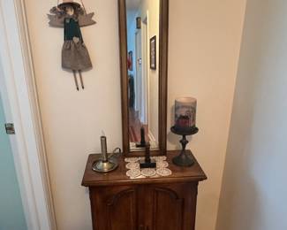 Got the keys today! Here are a few shots of our preliminary walk-through. We start unpacking and displaying tomorrow. Come back every day for pics!