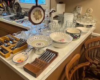 Lots of great cutlery, some nice serving dishes and every day use dishes