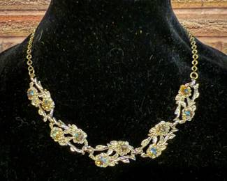 Vintage Double Flower Necklace.