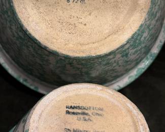 R.R.P. Co. stamp on bottom of 2 QT and 1QT. Spongeware Mixing Bowls.