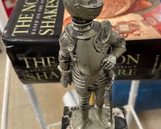 Depose Italy Knight Statue Figurine Sculptor Armor Medieval  