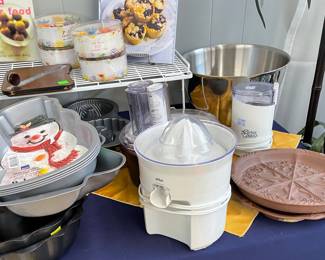Juicer, Cake Pans, Coffee Grinder