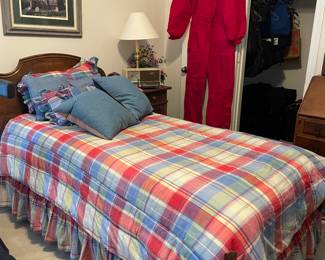 Twin bed