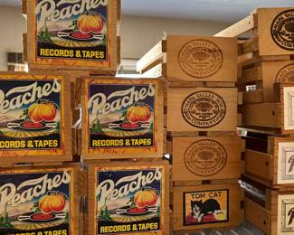 PEACHES MUSIC HOLDERS