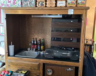 NICE PORTABLE WET BAR