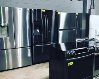 Refrigerators and Stoves Orlando Estate Auction