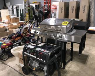 Lawn Mowers and BBQ Grills Orlando Estate Auction