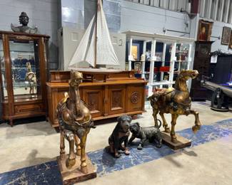 Console, Decor and Display Cabinets Orlando Estate Auction