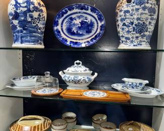 Pottery and Ceramic Orlando Estate Auction