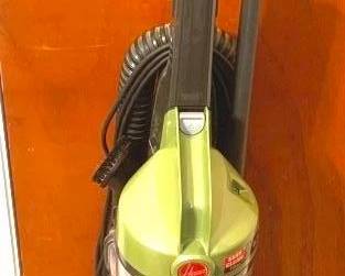 23 - Hoover Wind Tunnel Vacuum Cleaner You are buying a used as-is electric/electronic item. We do not guarantee all components are present, and if it is not expressly stated, it is untested.