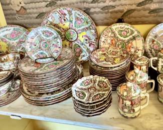 Famille rose medallion dinnerware