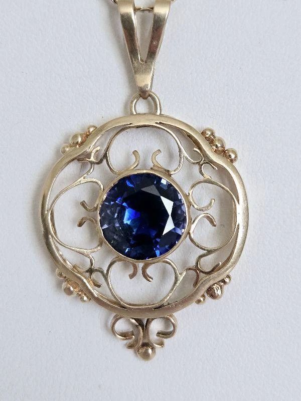 10K Gold with Large Faceted Blue Gemstone Statement Necklace
