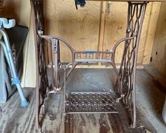 Singer Sewing Machine Table