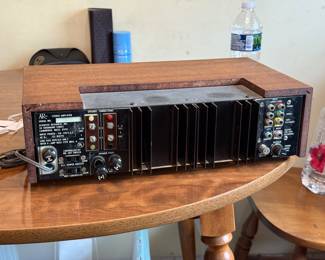 Vintage Acoustic Research AU Stereo Integrated Amplifier