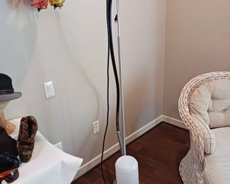 Clothing steamer
