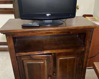 Sanyo TV and TV Stand