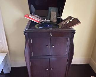 Victrola - Victor Talking Machine