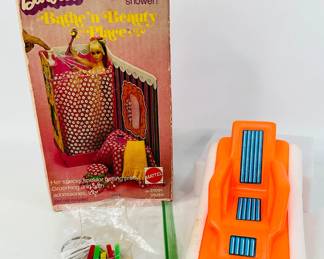 Vintage Barbie Bathe n' Beauty Place