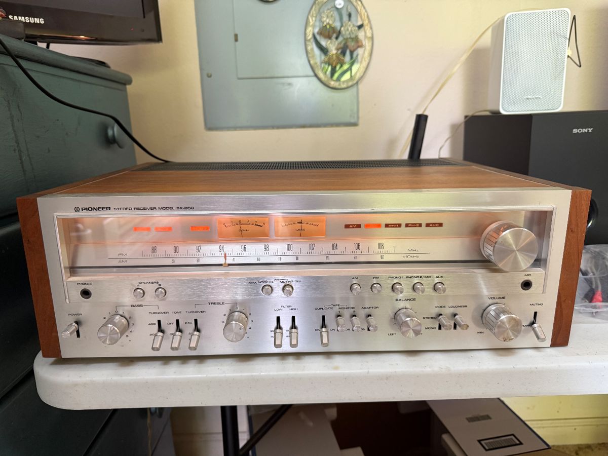 Vintage Pioneer Stereo Receiver SX-850