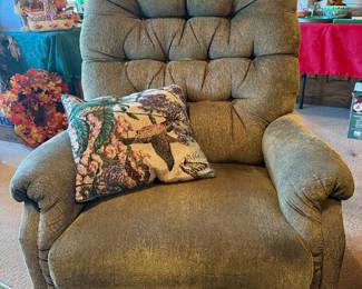 La-Z-Boy Swivel/Rocker/Recliner. We have two. 