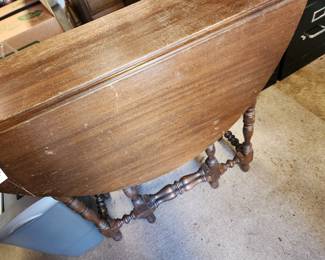 Vintage Drop Leaf Table.