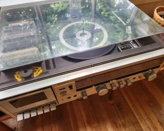 Vintage Sony Stereo System HMK-119.
