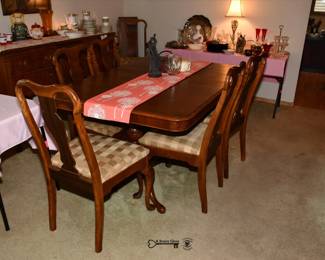 033Family Room